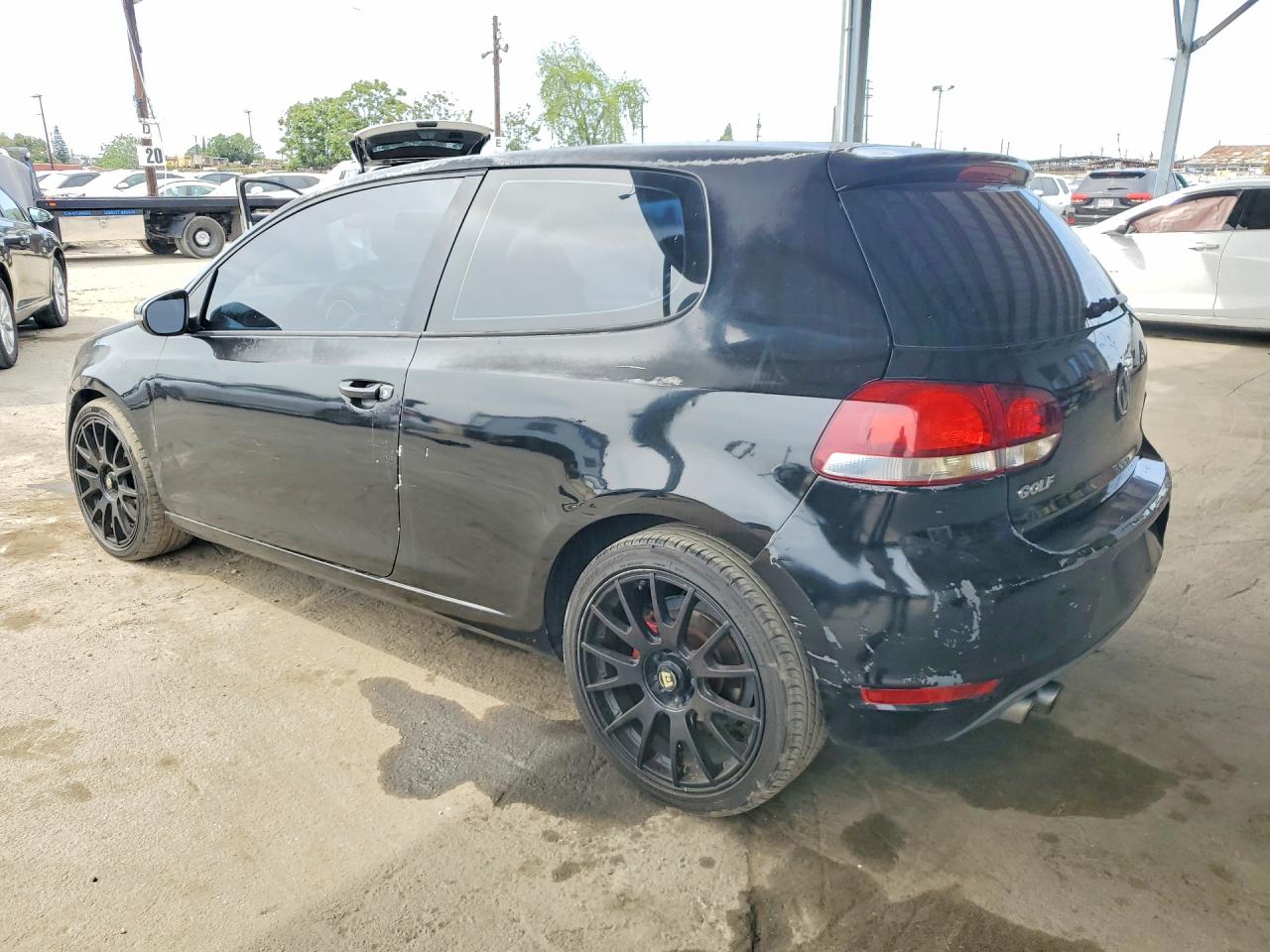 2010 VOLKSWAGEN GOLF photo 3