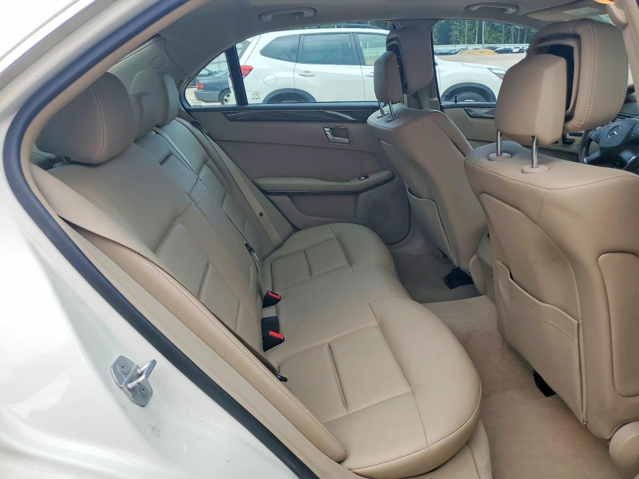 2010 MERCEDES-BENZ E 350 photo 10