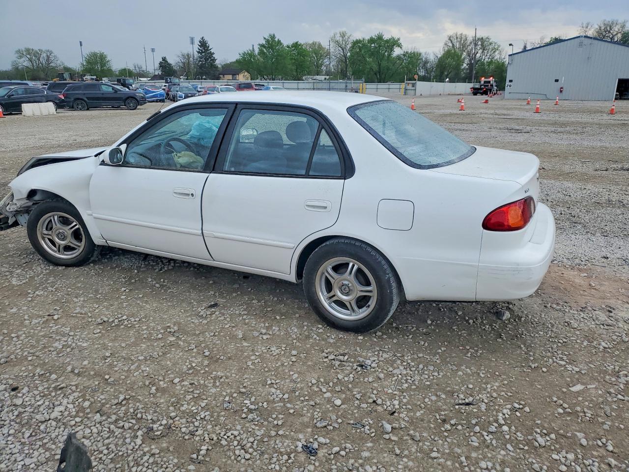 2001 TOYOTA COROLLA LE photo 3