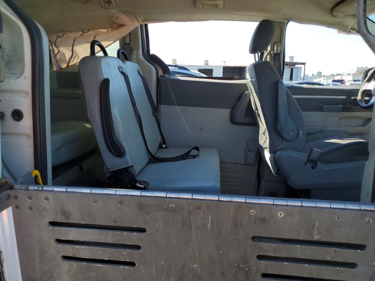 2010 DODGE GRAND CARAVAN photo 21