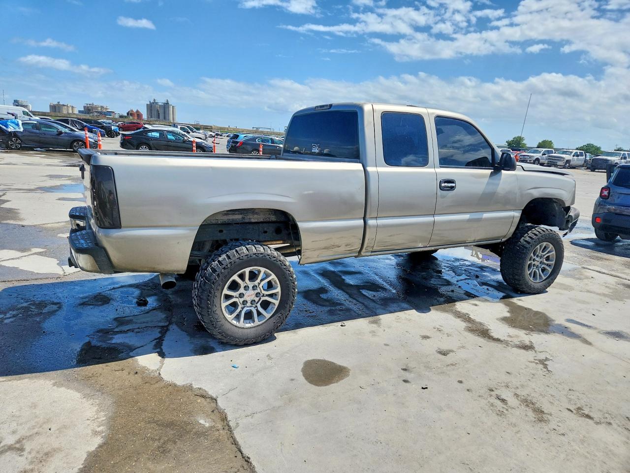 2005 CHEVROLET SILVERADO K1500 photo 7