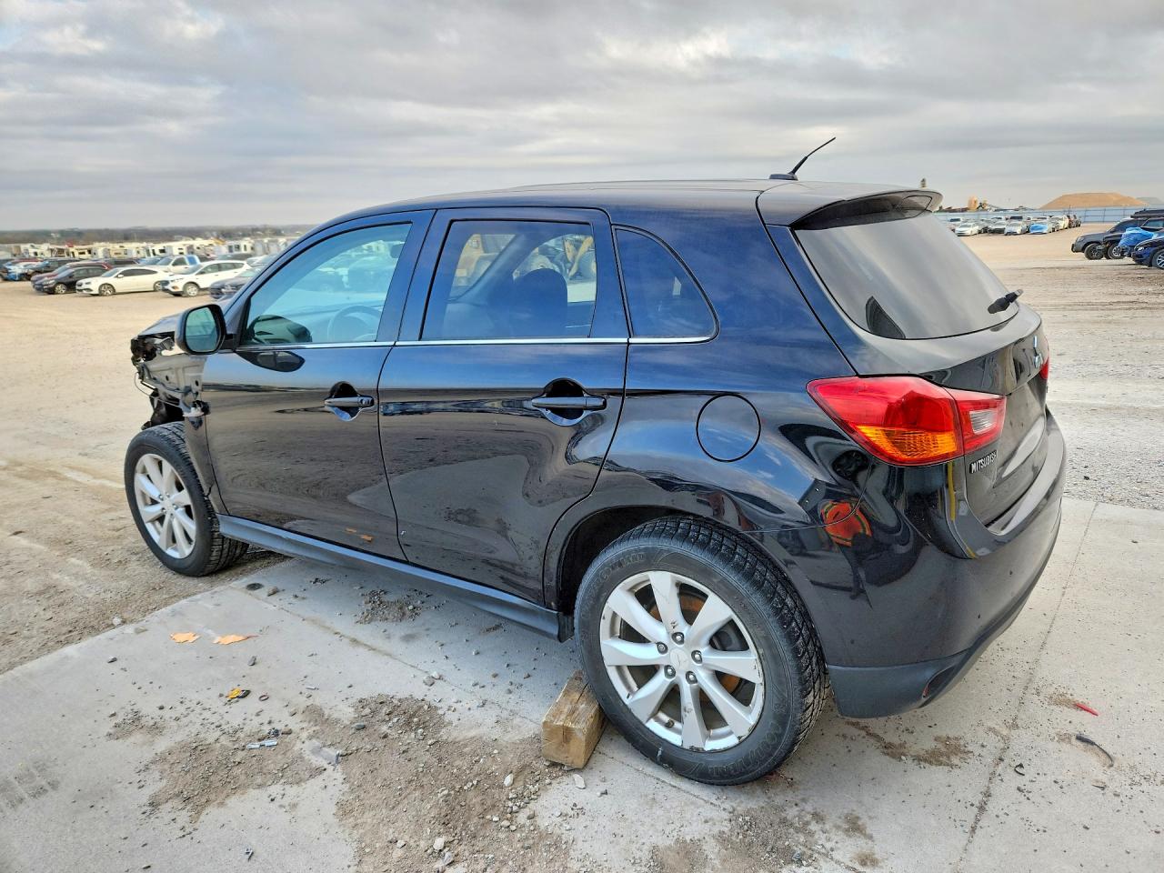 2013 MITSUBISHI OUTLANDER SPORT SE photo 3