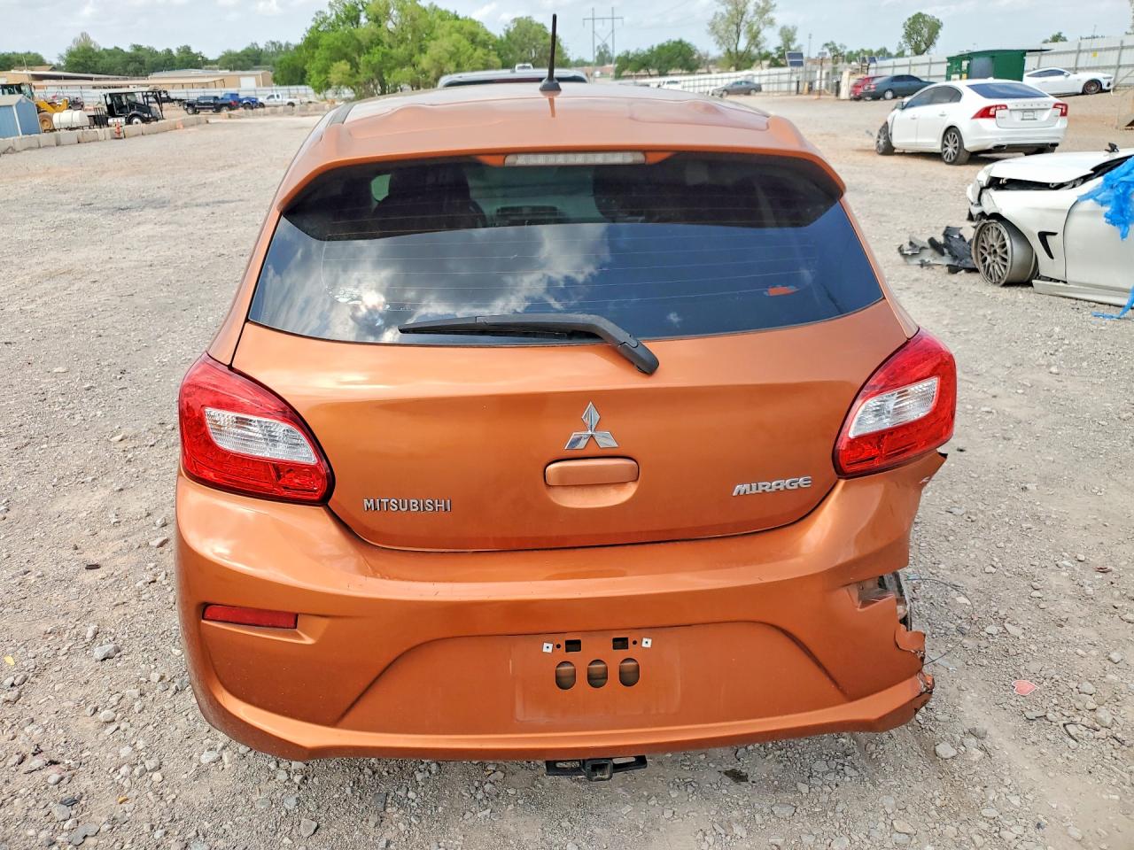 2017 MITSUBISHI MIRAGE ES photo 11