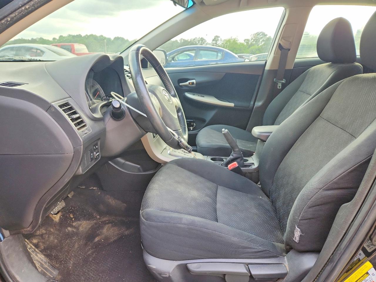 2010 TOYOTA COROLLA S photo 19