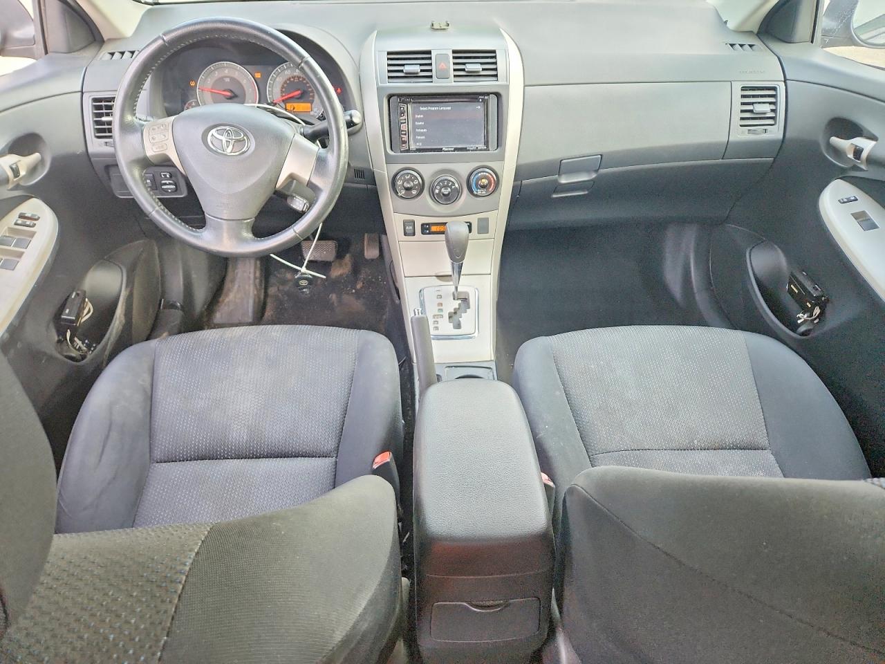 2010 TOYOTA COROLLA S photo 22