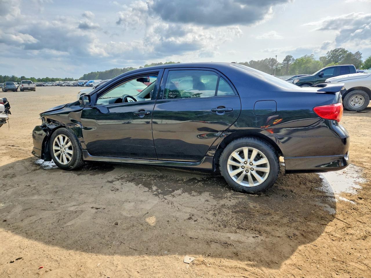 2010 TOYOTA COROLLA S photo 4