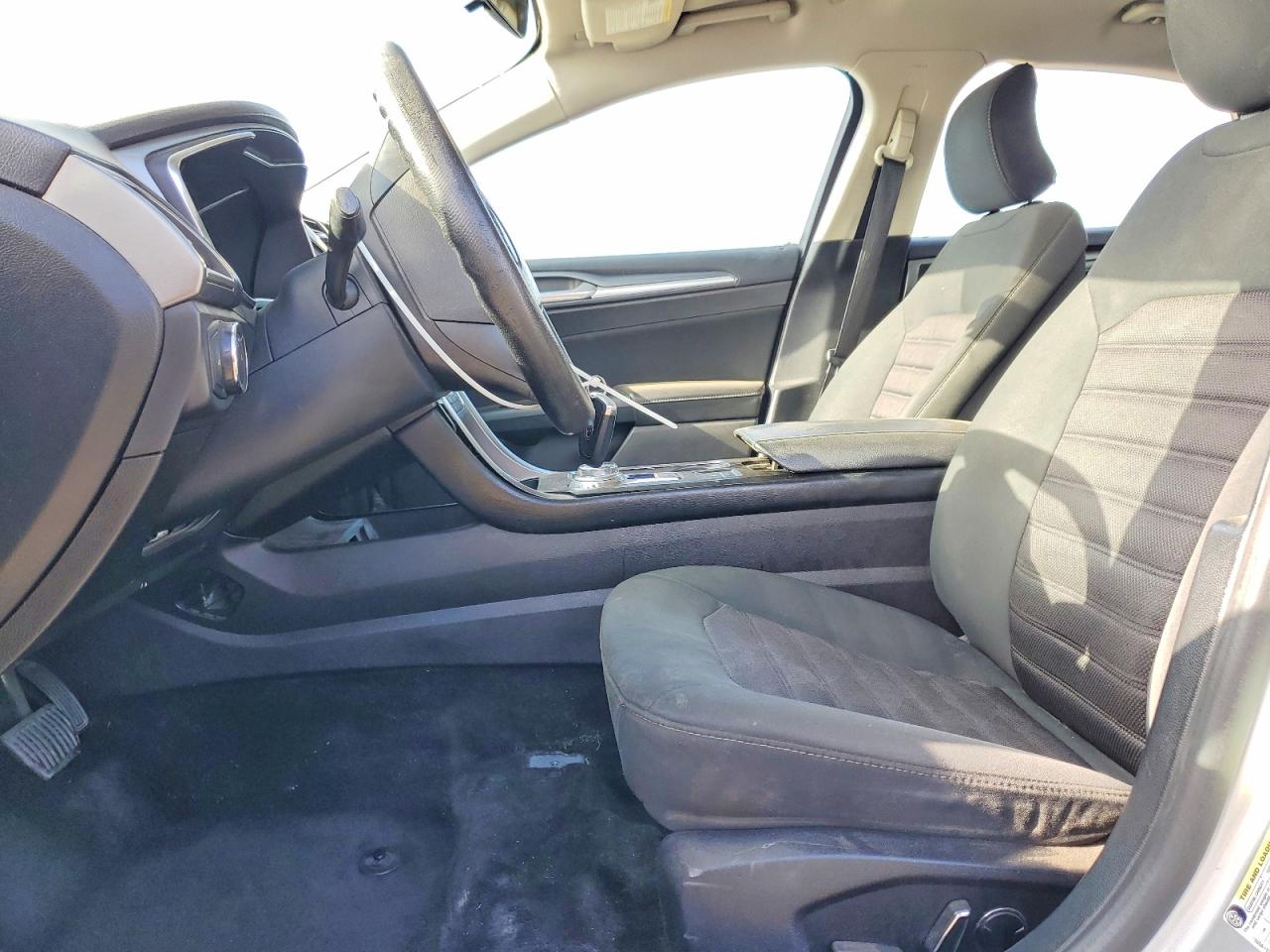 2018 FORD FUSION photo 19