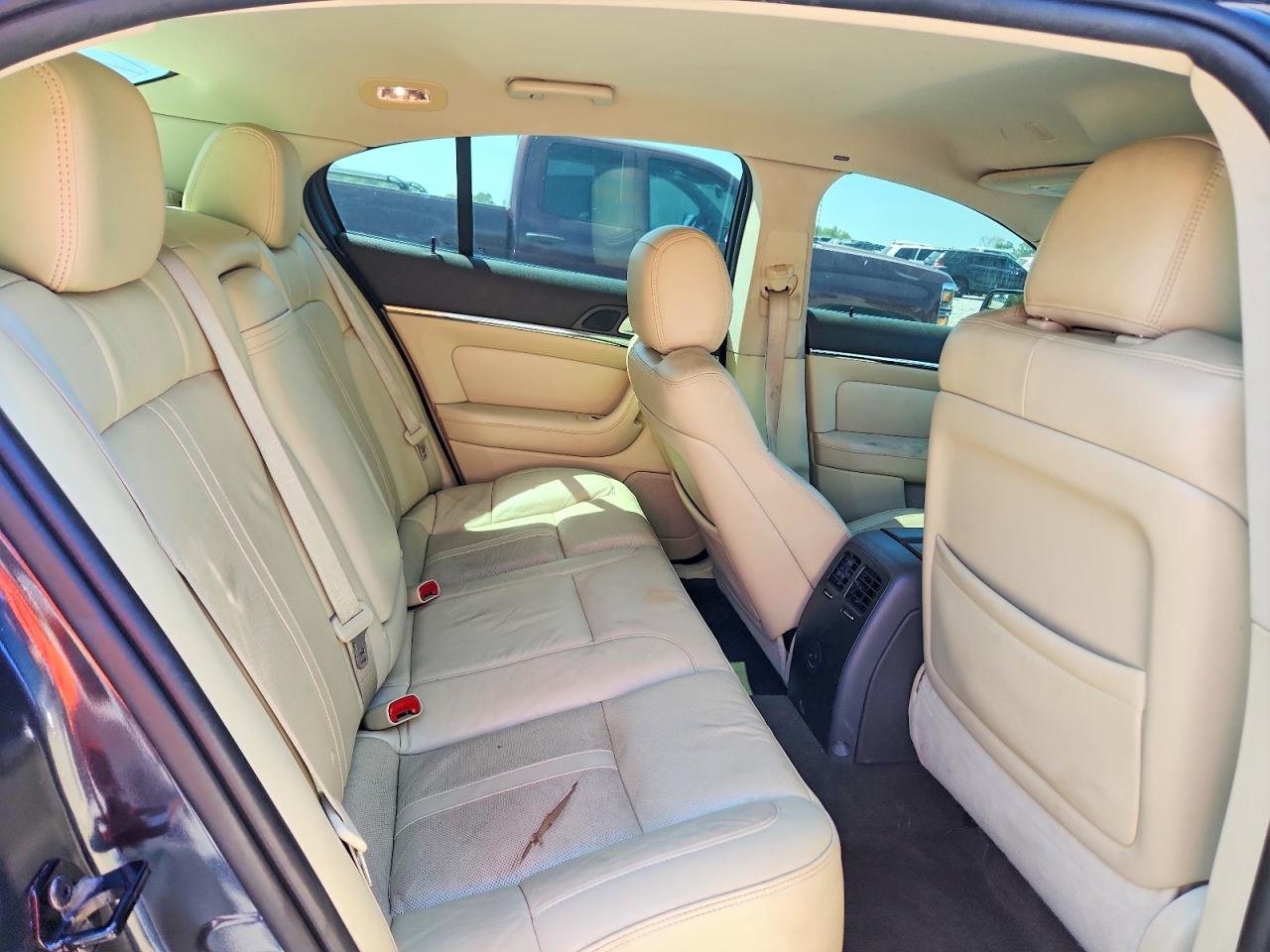 2013 LINCOLN MKS photo 10