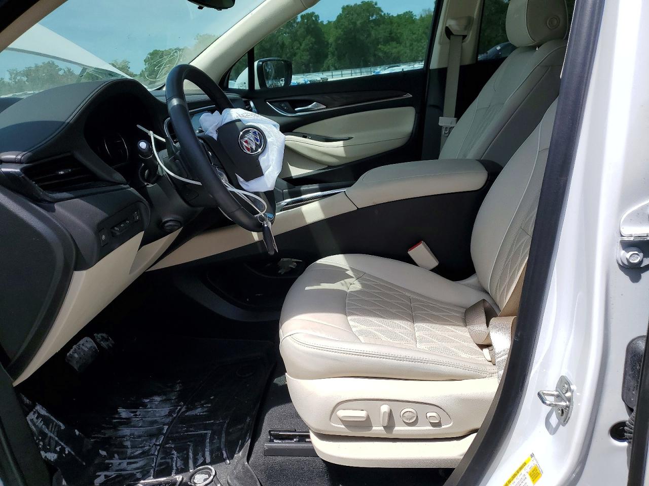 2022 BUICK ENCLAVE AVENIR photo 13