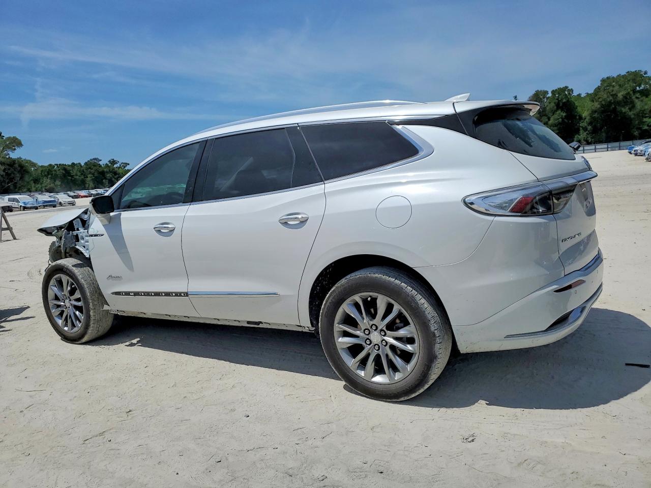 2022 BUICK ENCLAVE AVENIR photo 3
