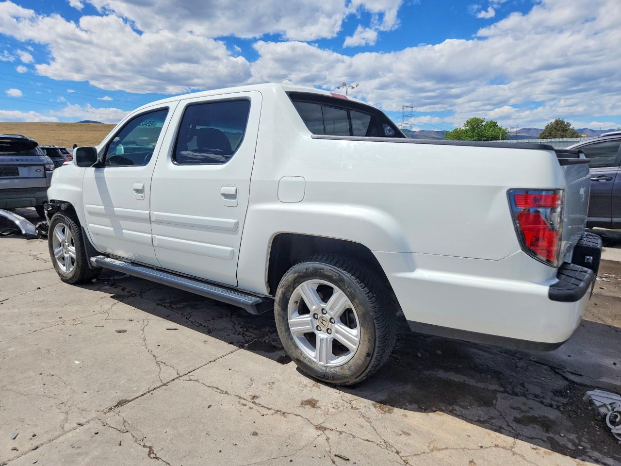 2012 HONDA RIDGELINE RTL photo 2