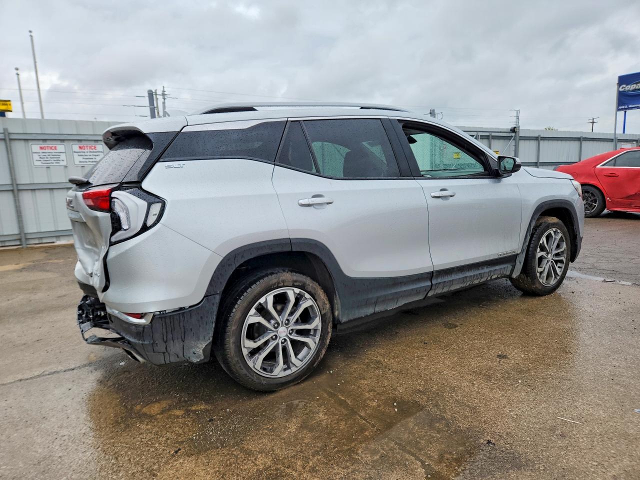 2019 GMC TERRAIN SLT photo 3