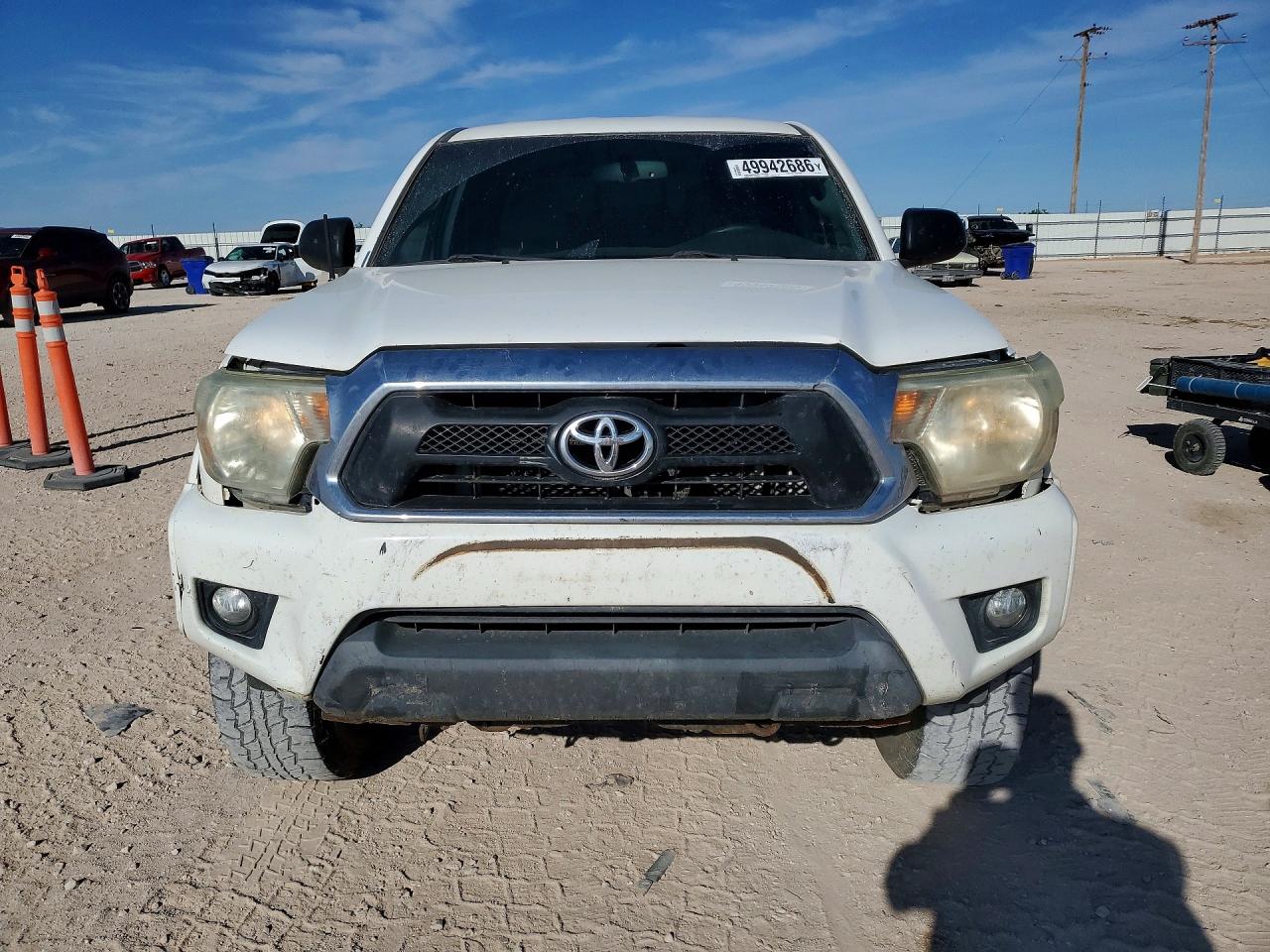 2013 TOYOTA TACOMA photo 13