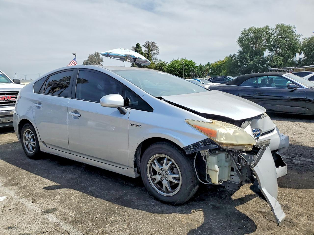 2010 TOYOTA PRIUS III photo 7