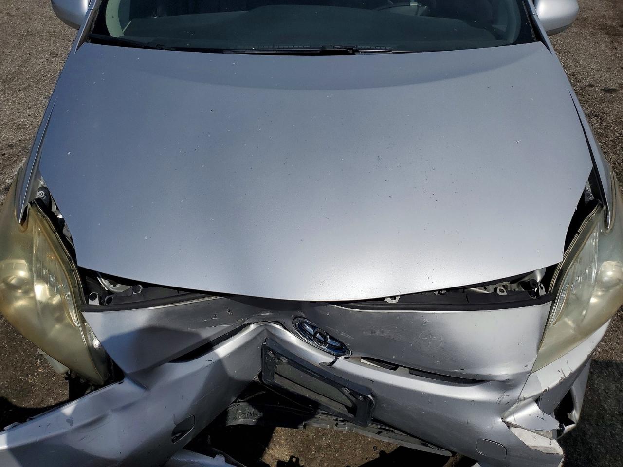 2010 TOYOTA PRIUS III photo 21