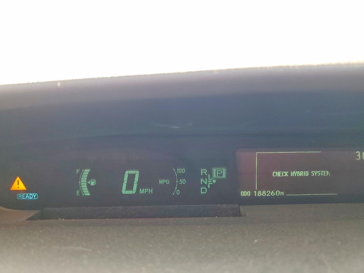 2010 TOYOTA PRIUS III photo 17