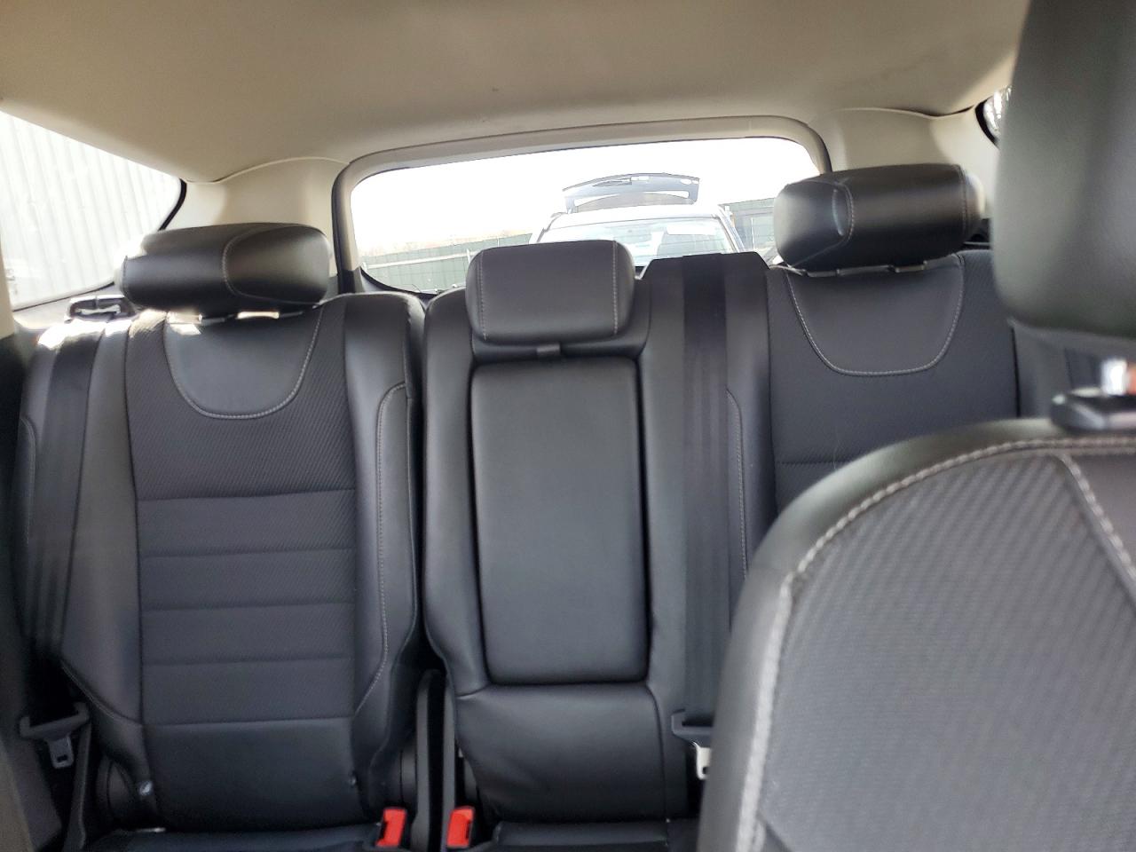 2015 FORD ESCAPE SE photo 19