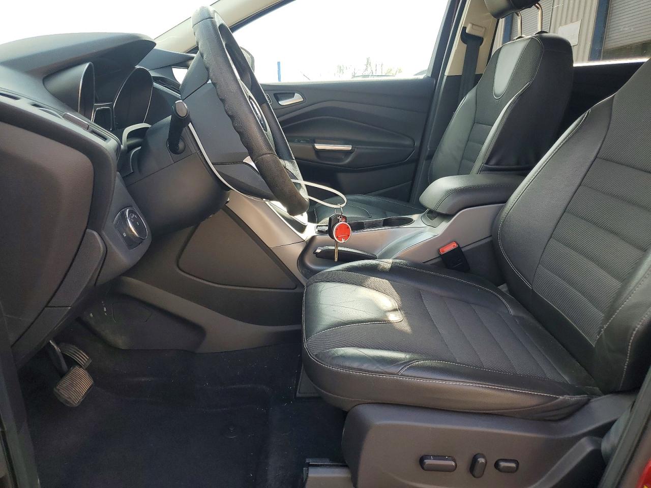 2015 FORD ESCAPE SE photo 13