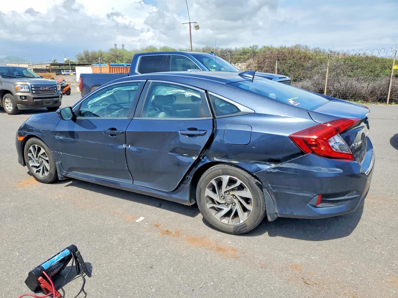 2017 HONDA CIVIC EX photo 3