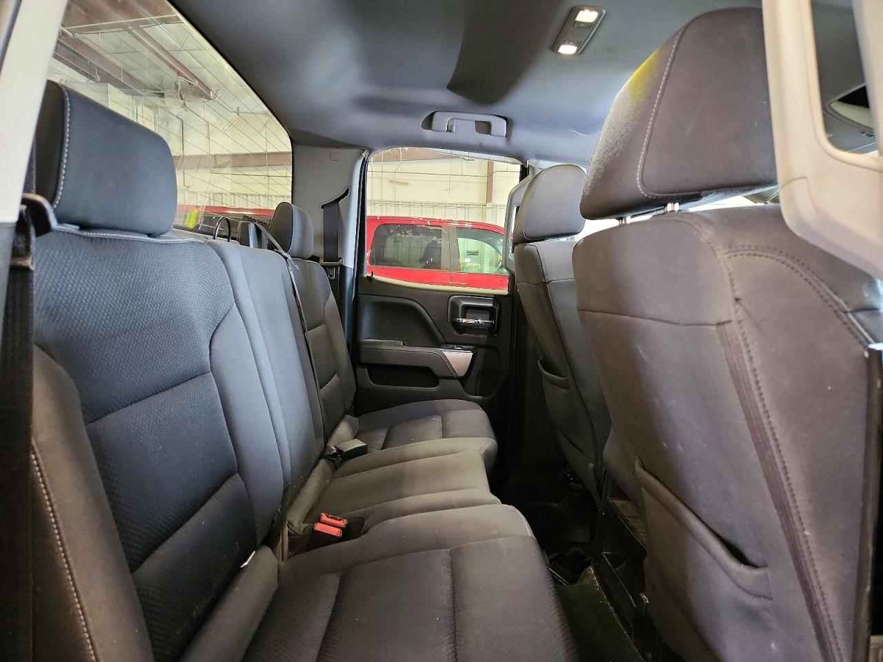 2018 CHEVROLET SILVERADO K1500 LT photo 19