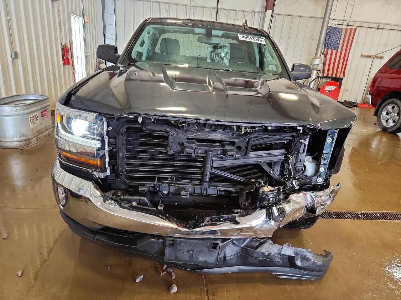 2018 CHEVROLET SILVERADO K1500 LT photo 9