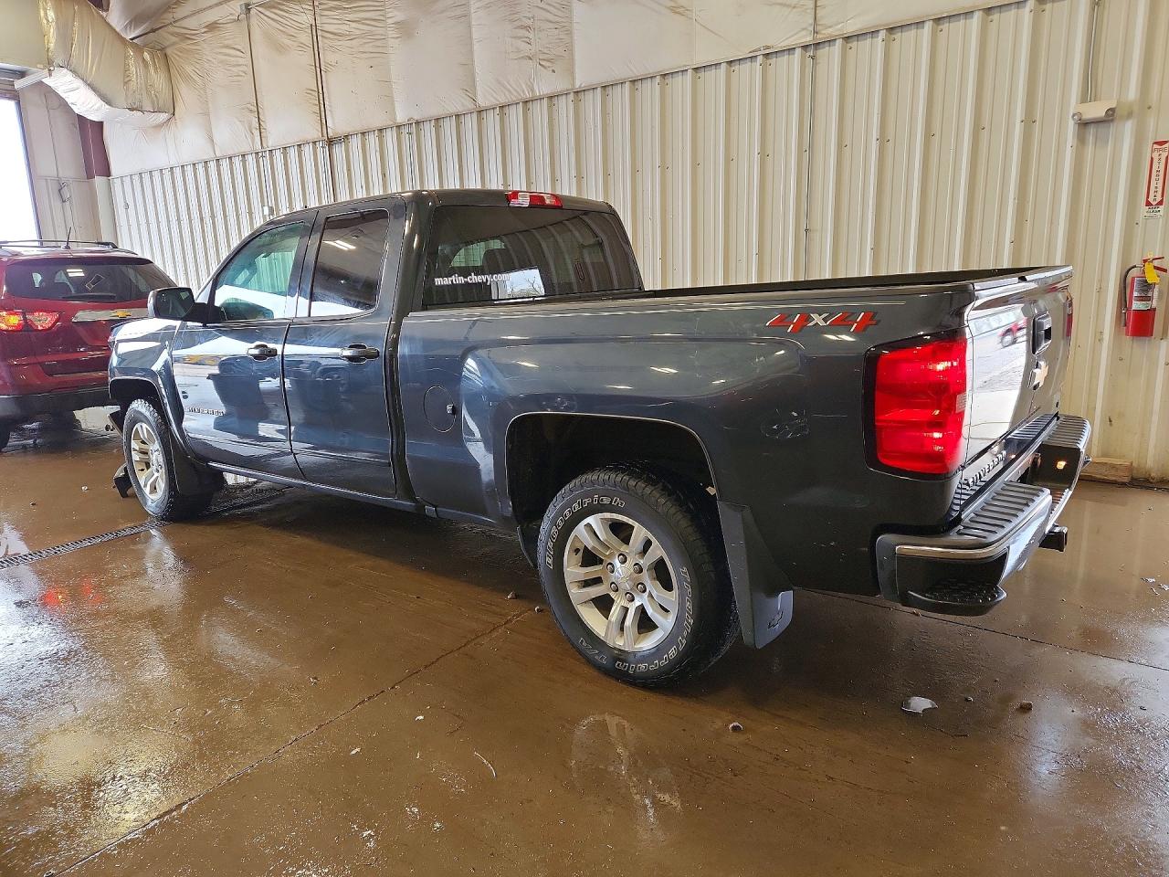 2018 CHEVROLET SILVERADO K1500 LT photo 3