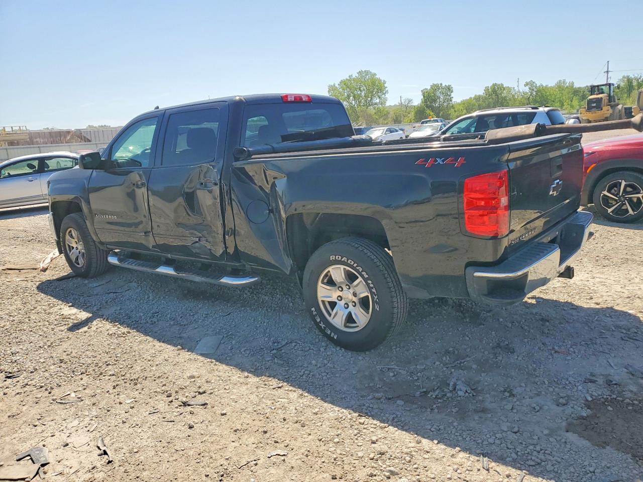 2018 CHEVROLET SILVERADO K1500 LT photo 3