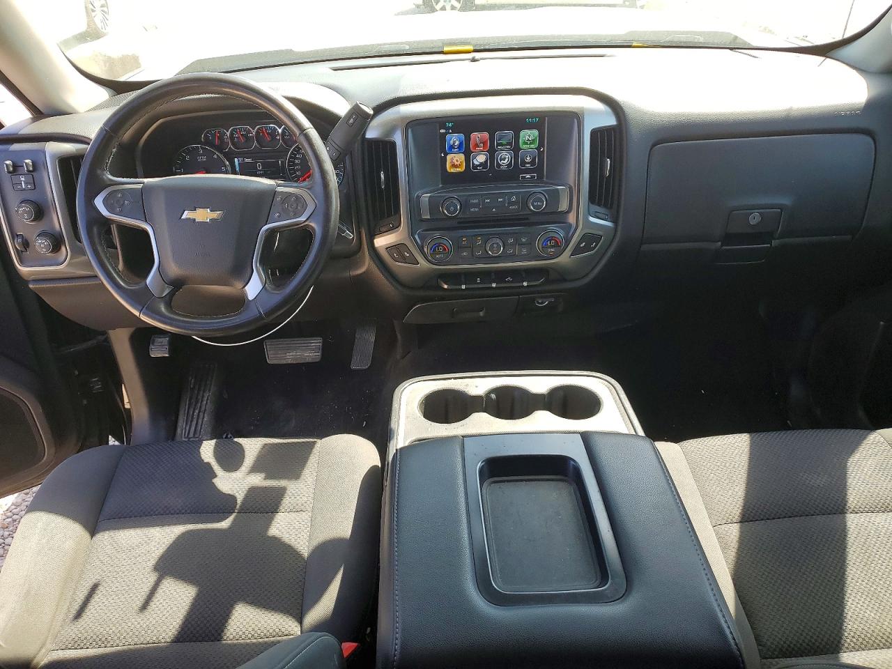 2018 CHEVROLET SILVERADO K1500 LT photo 15