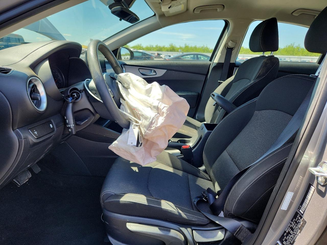 2024 KIA FORTE LXS photo 13