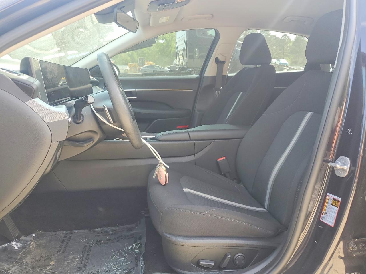 2024 HYUNDAI SONATA SEL photo 13