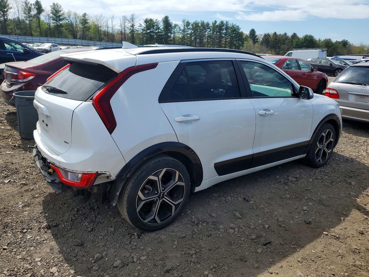 2023 KIA NIRO EX photo 7