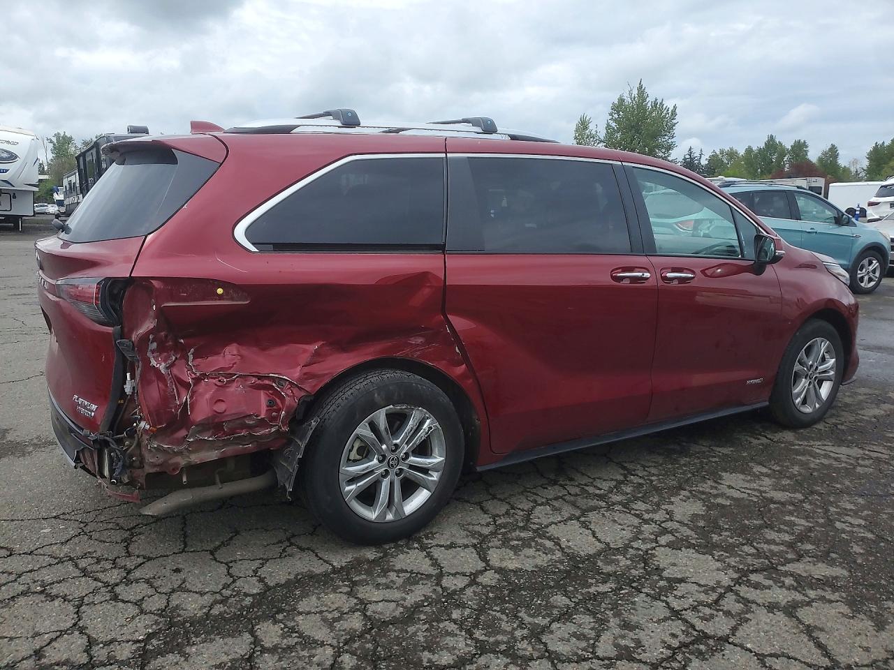 2021 TOYOTA SIENNA PLATINUM 7-PASSENGER photo 7