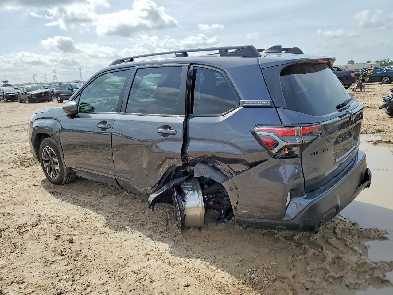 2025 SUBARU FORESTER PREMIUM photo 3