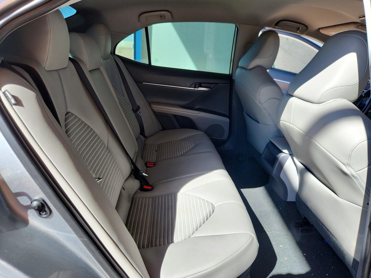 2020 TOYOTA CAMRY SE photo 19