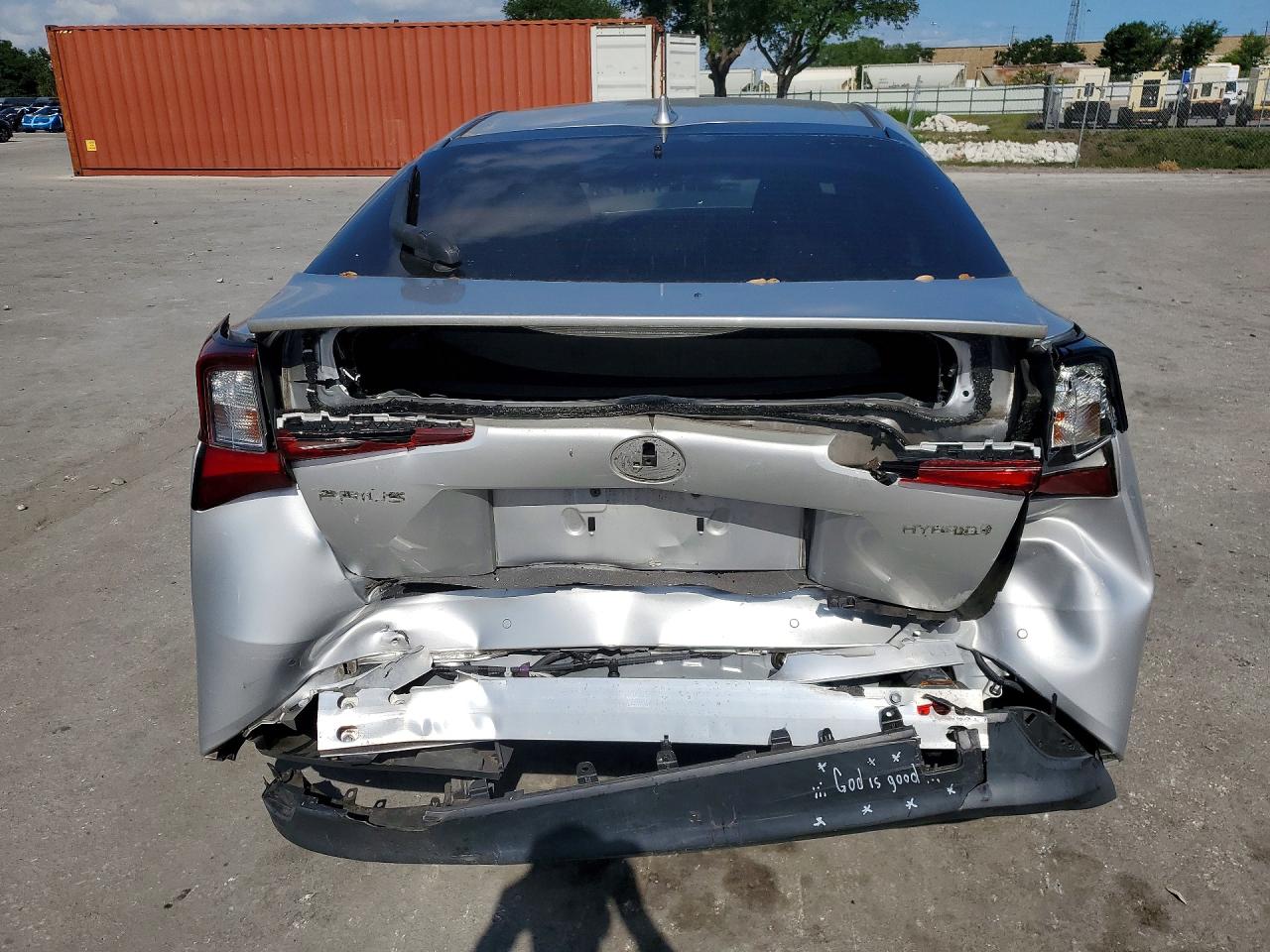 2019 TOYOTA PRIUS LE photo 11