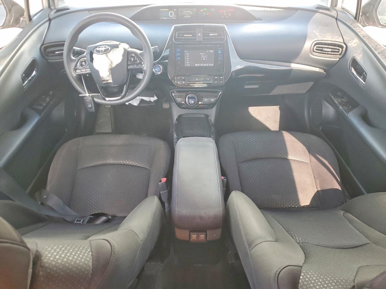 2019 TOYOTA PRIUS LE photo 15