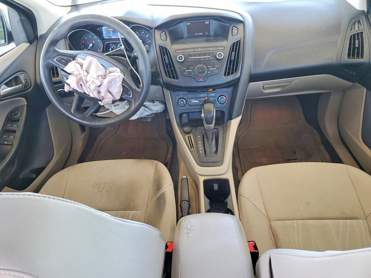 2018 FORD FOCUS SE photo 8