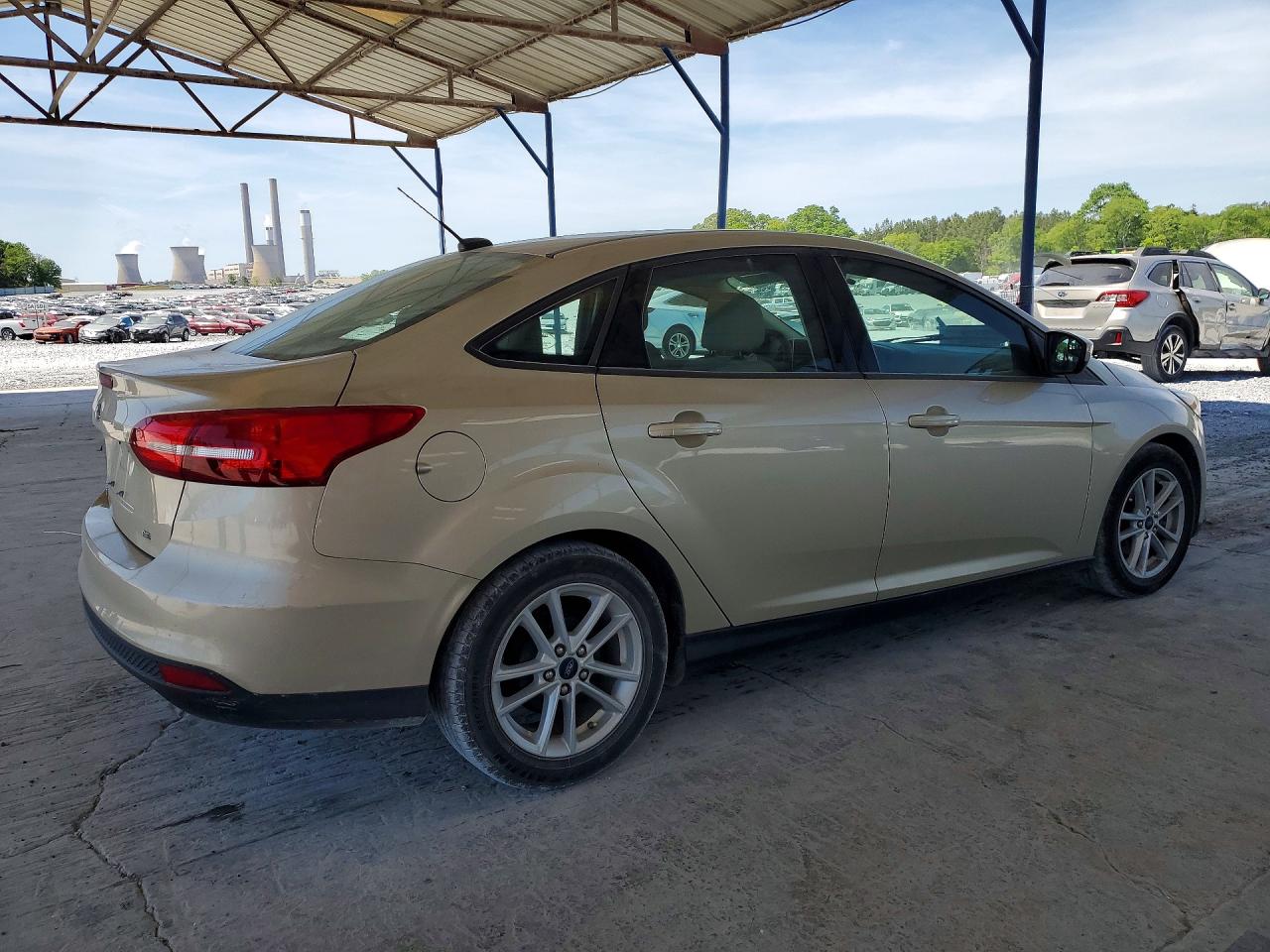 2018 FORD FOCUS SE photo 3