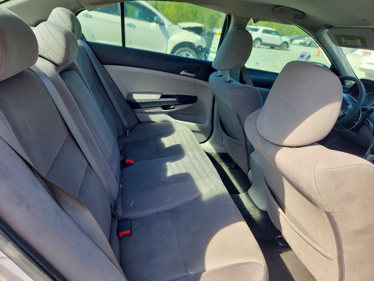 2011 HONDA ACCORD LX photo 19