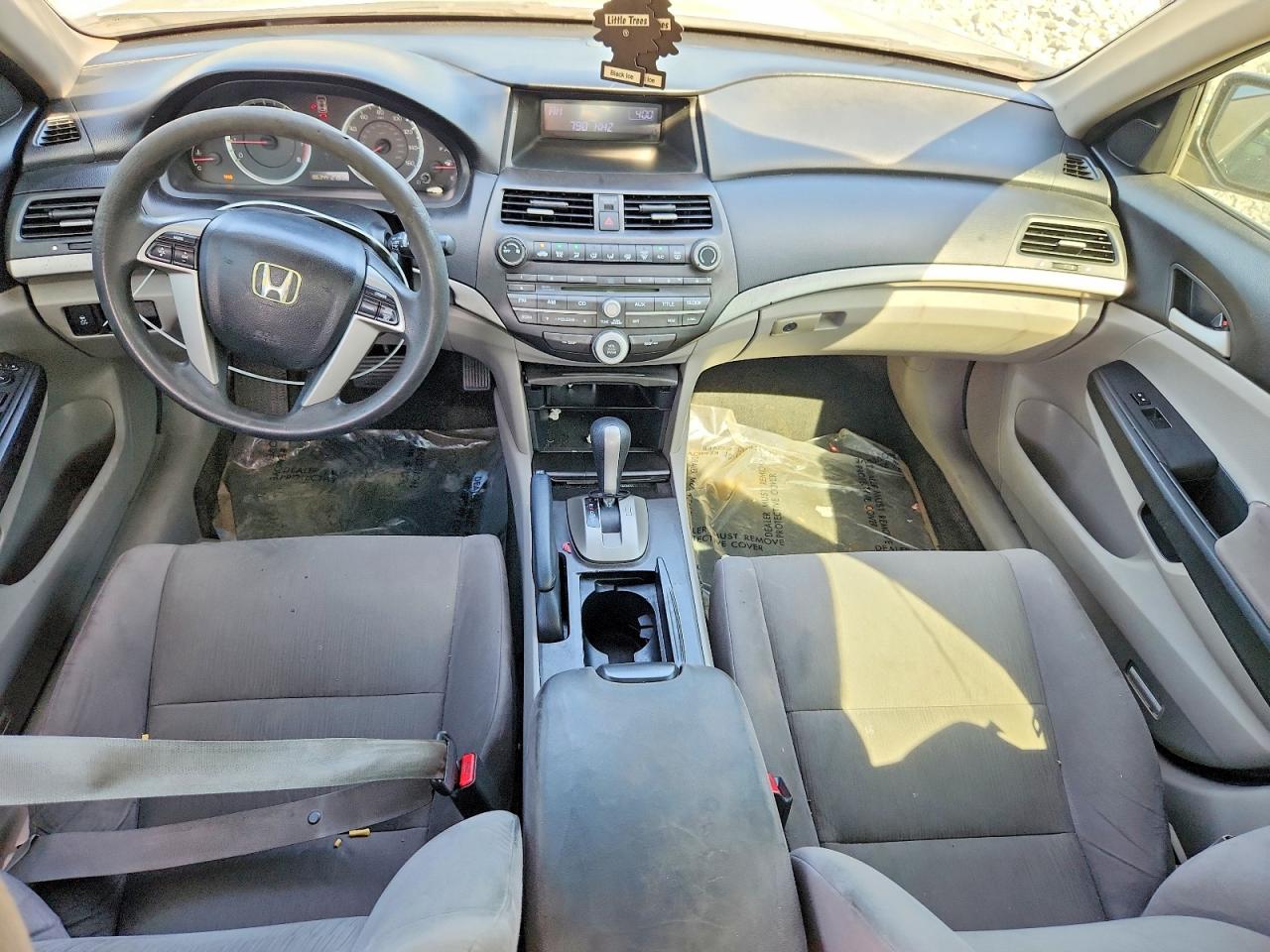 2011 HONDA ACCORD LX photo 15