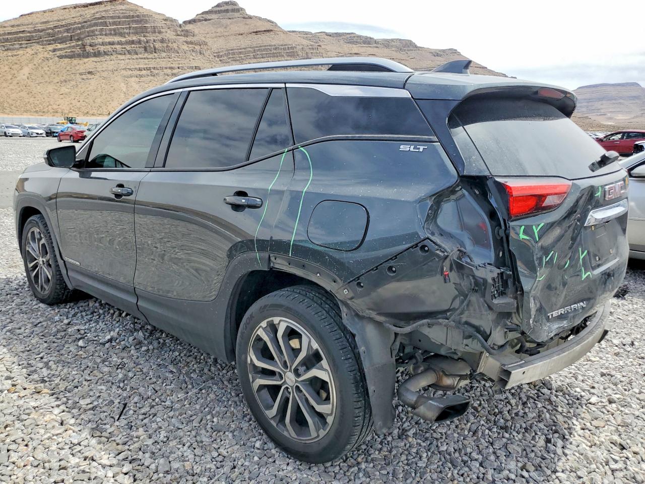 2019 GMC TERRAIN SLT photo 3