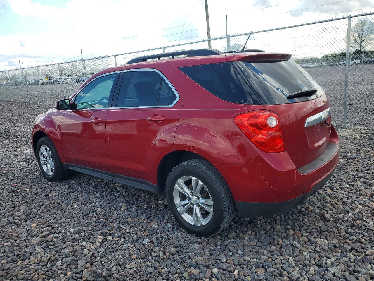 2013 CHEVROLET EQUINOX LT photo 4