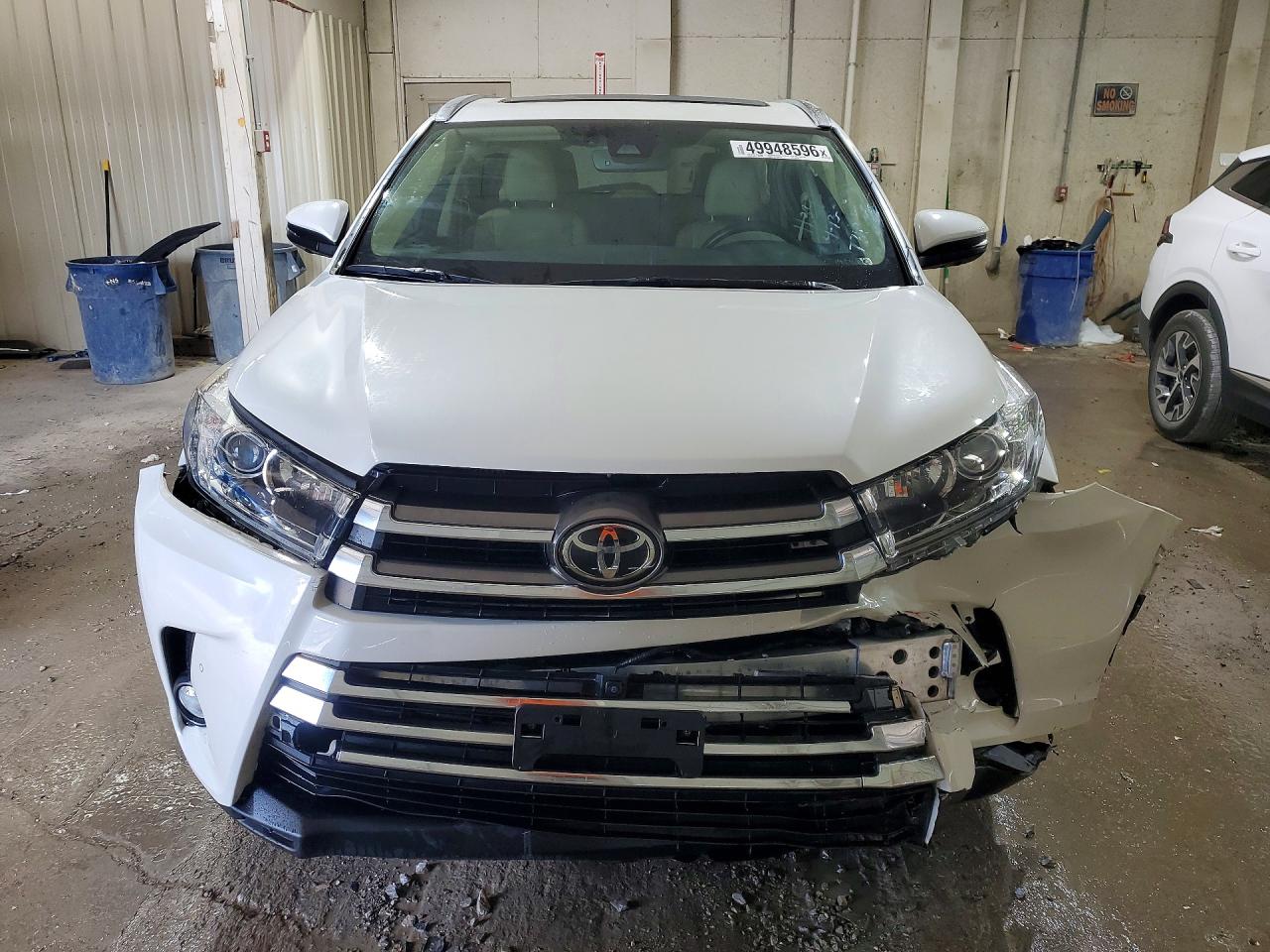 2017 TOYOTA HIGHLANDER LIMITED PLATINUM photo 9