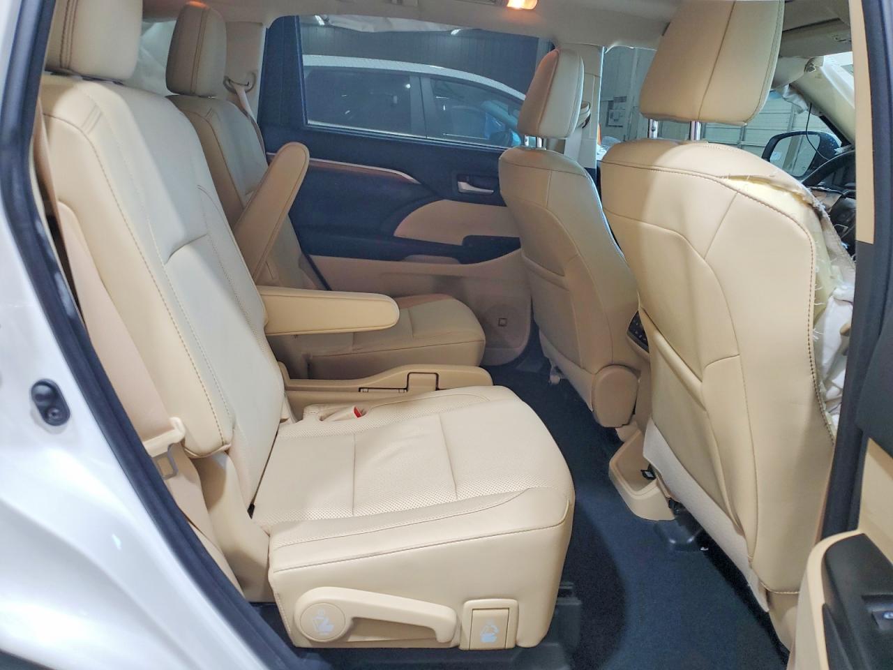 2017 TOYOTA HIGHLANDER LIMITED PLATINUM photo 21