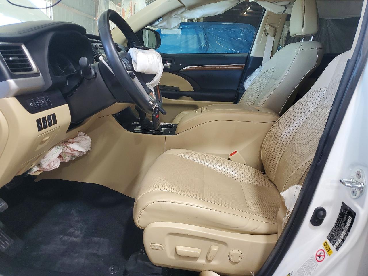 2017 TOYOTA HIGHLANDER LIMITED PLATINUM photo 13