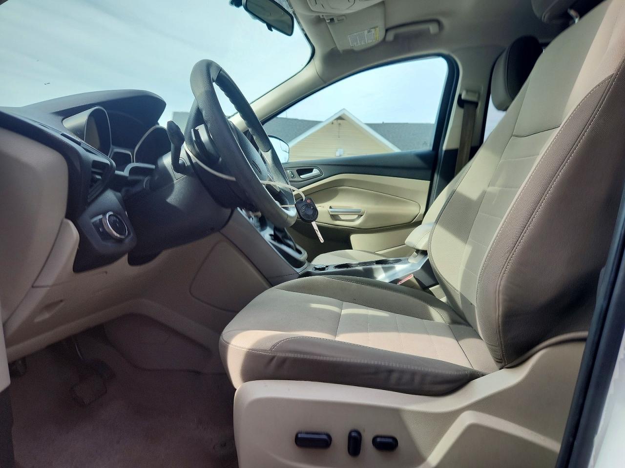 2014 FORD ESCAPE SE photo 19