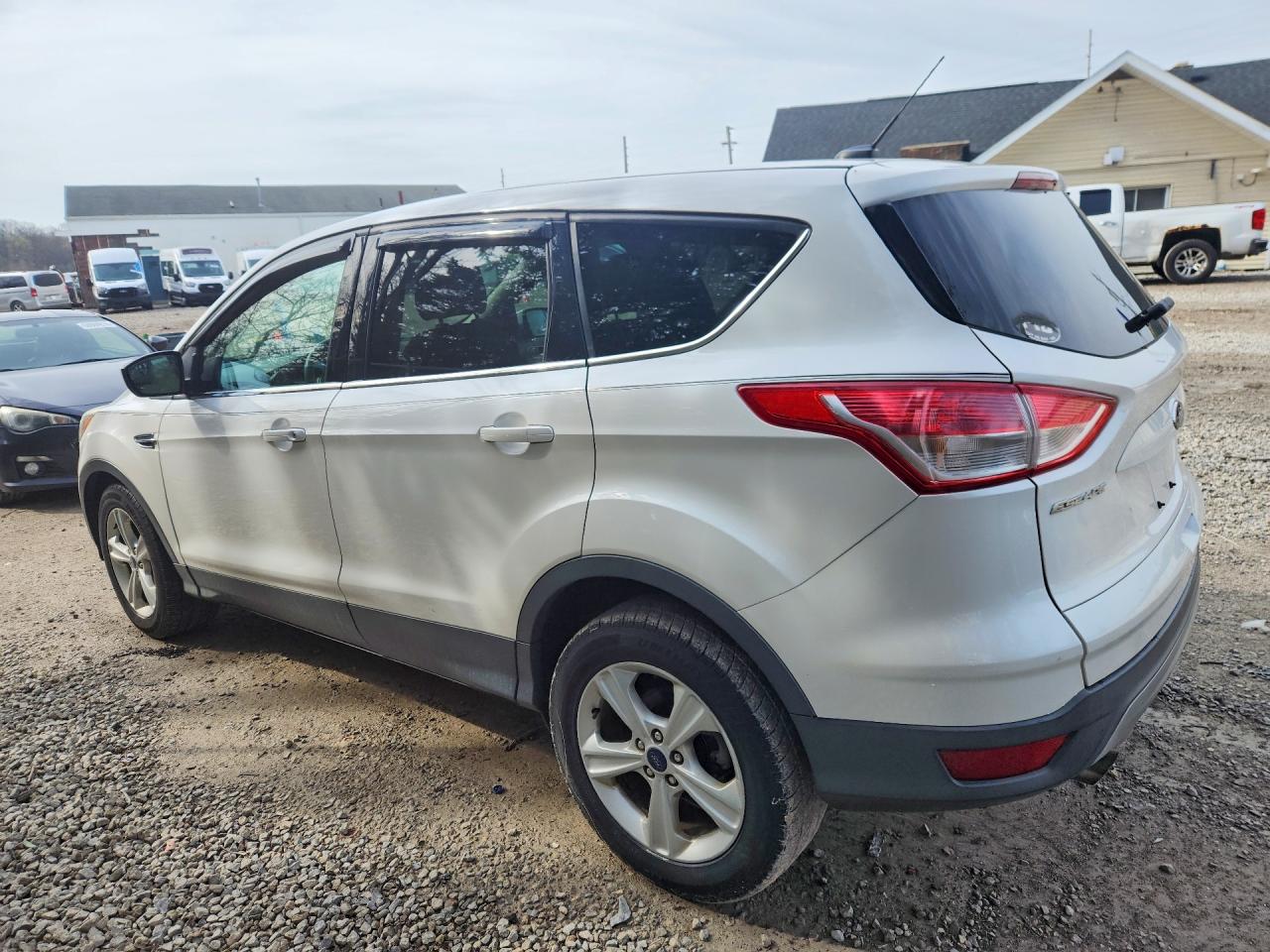 2014 FORD ESCAPE SE photo 4
