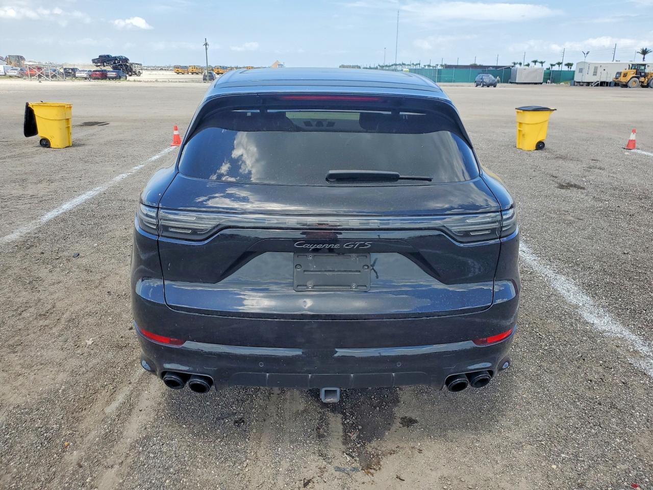 2021 PORSCHE CAYENNE GTS photo 11