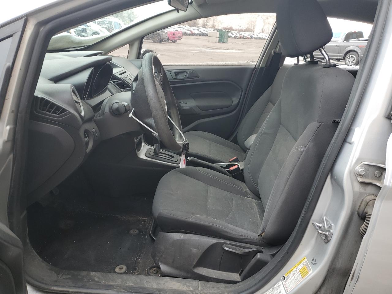 2018 FORD FIESTA SE photo 13