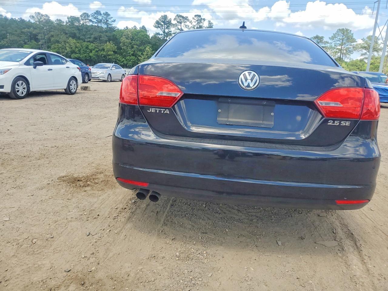 2012 VOLKSWAGEN JETTA SE photo 11
